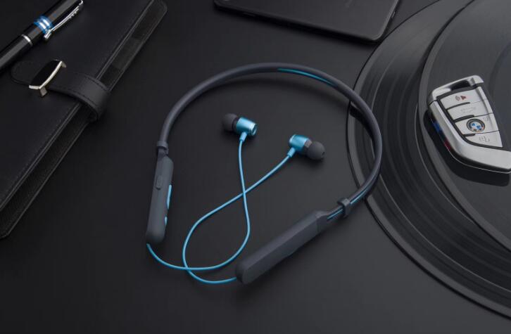 bluetooth headphones and sports bluetooth earphone